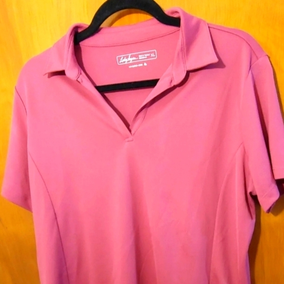 Lady Hagen - Picture 1 of 5